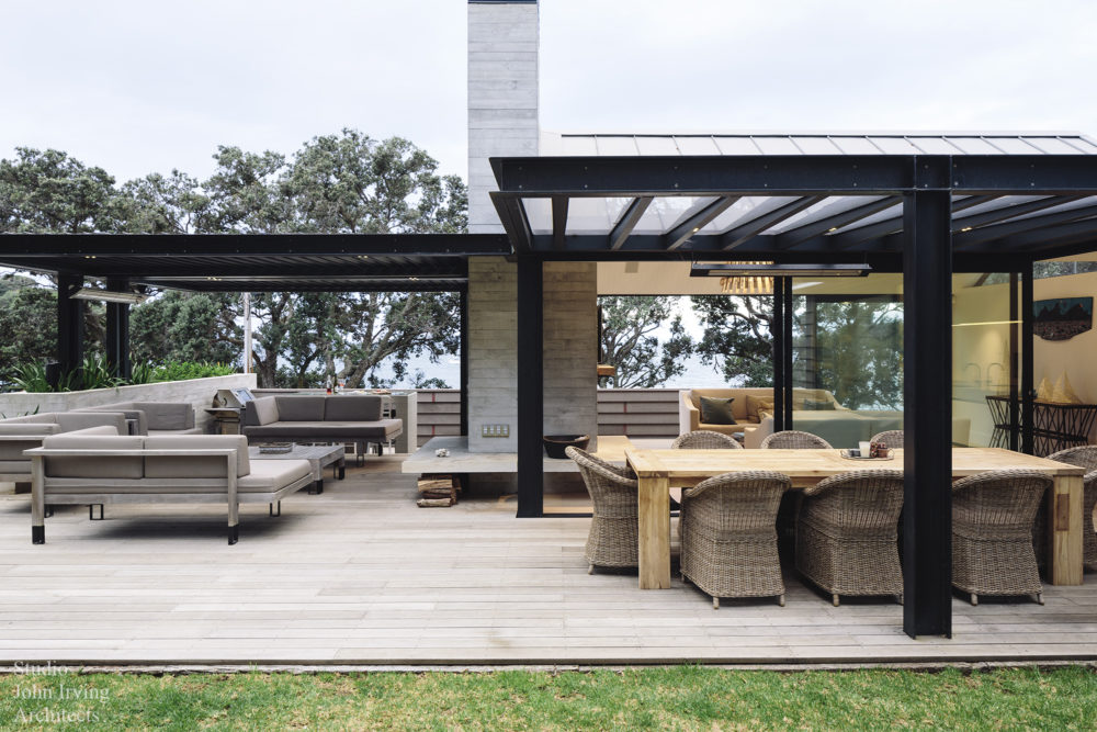 Beachfront House ·· studio john irving architects Beachfront House ·· studio john irving architects