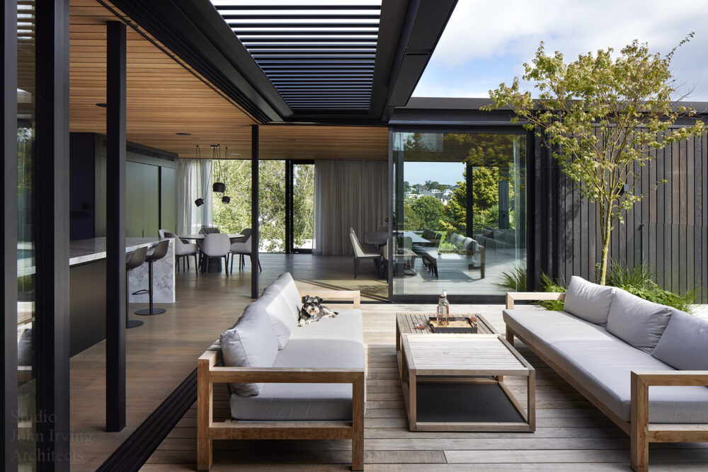 Courtyard House ·· studio john irving architects