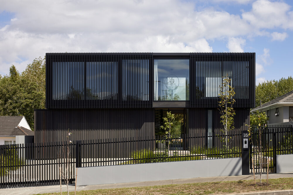 Courtyard House ·· studio john irving architects