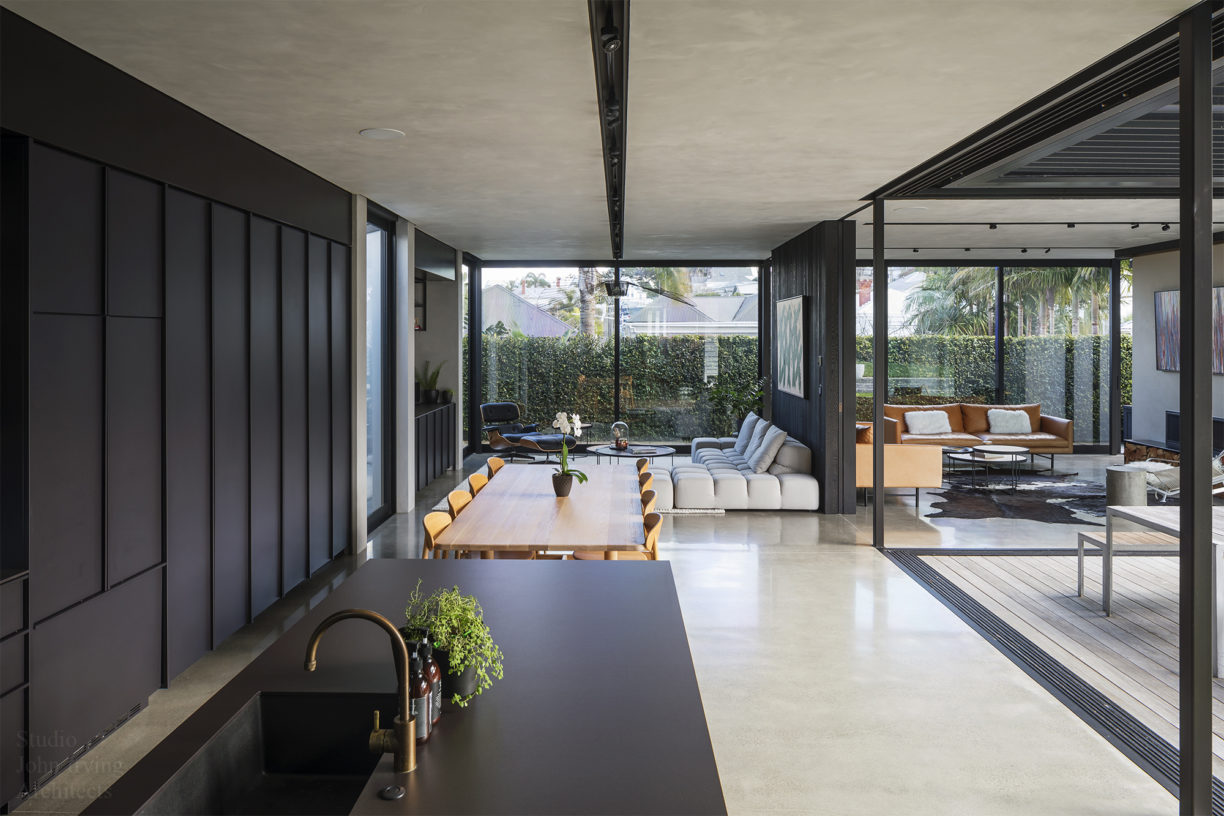 Villa gone rogue ·· studio john irving architects Villa gone rogue ·· studio john irving architects
