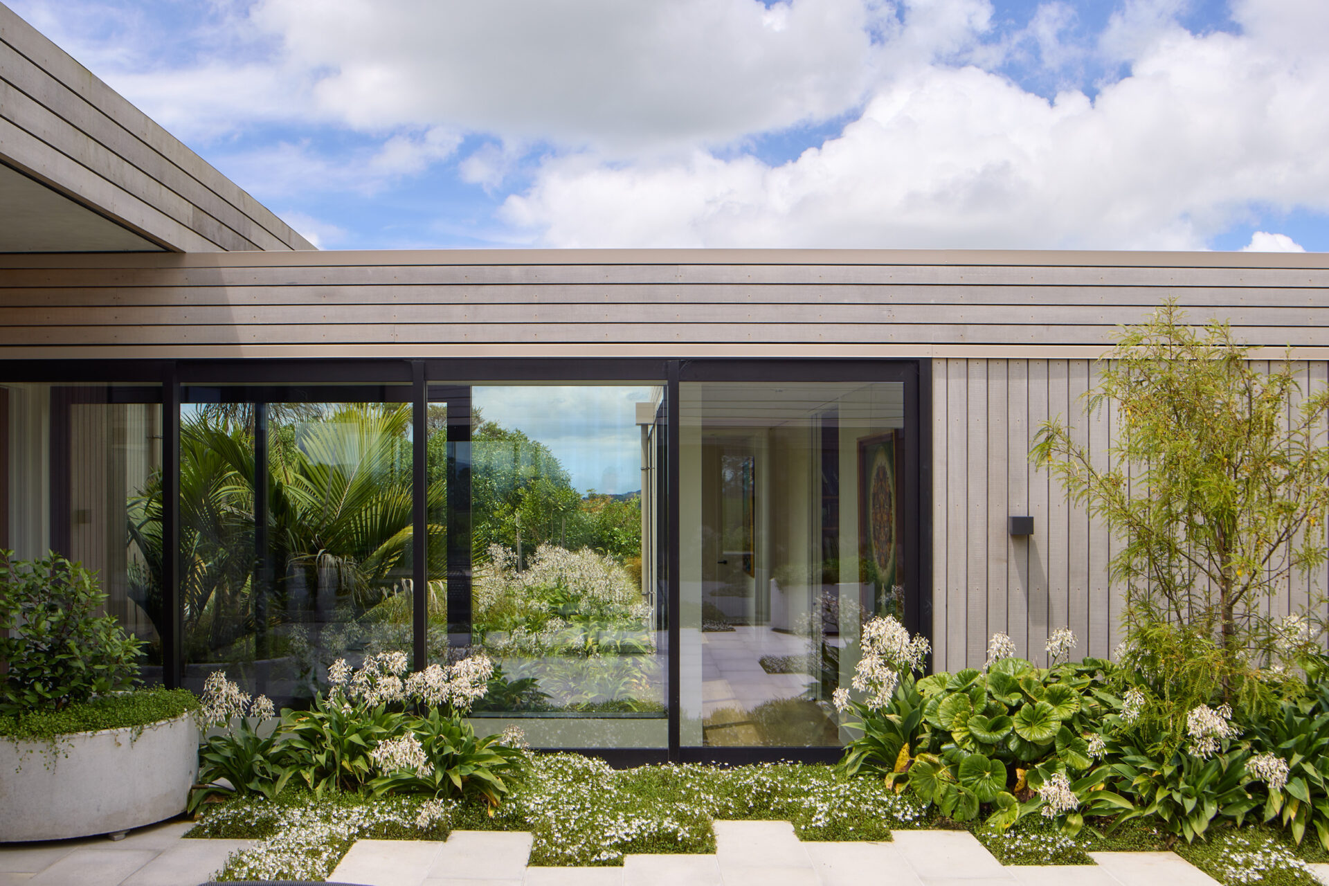 Te Arai Home &middot;&middot; studio john irving architects