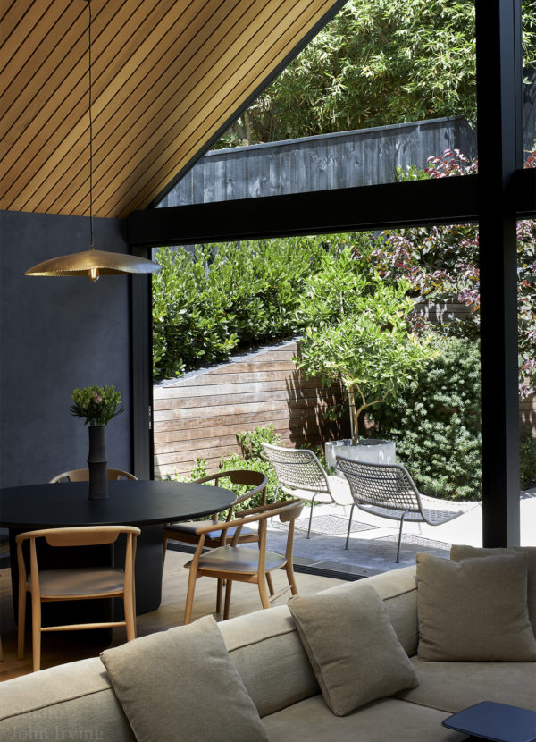 Suburban Oasis ·· studio john irving architects Suburban Oasis ·· studio john irving architects